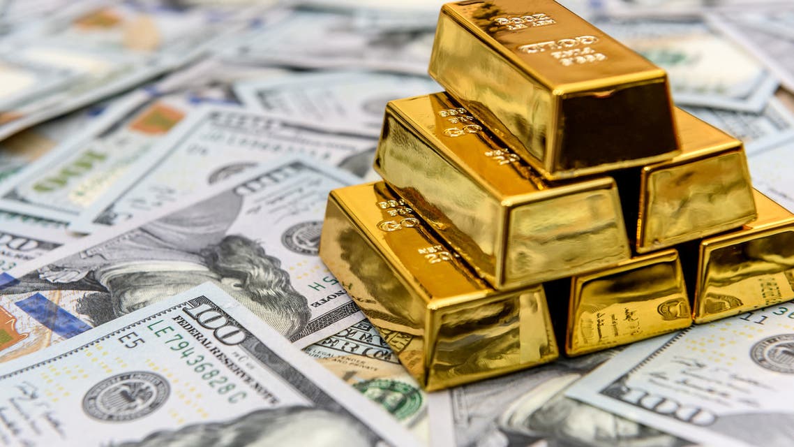 قوة الدولار تضغط على الذهب: المعدن الأصفر يتراجع