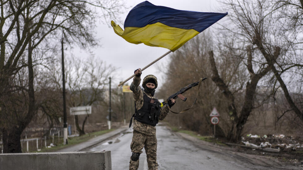 روسيا توسع هجومها وأوكرانيا تعاني بانتظار وصول المساعدات 