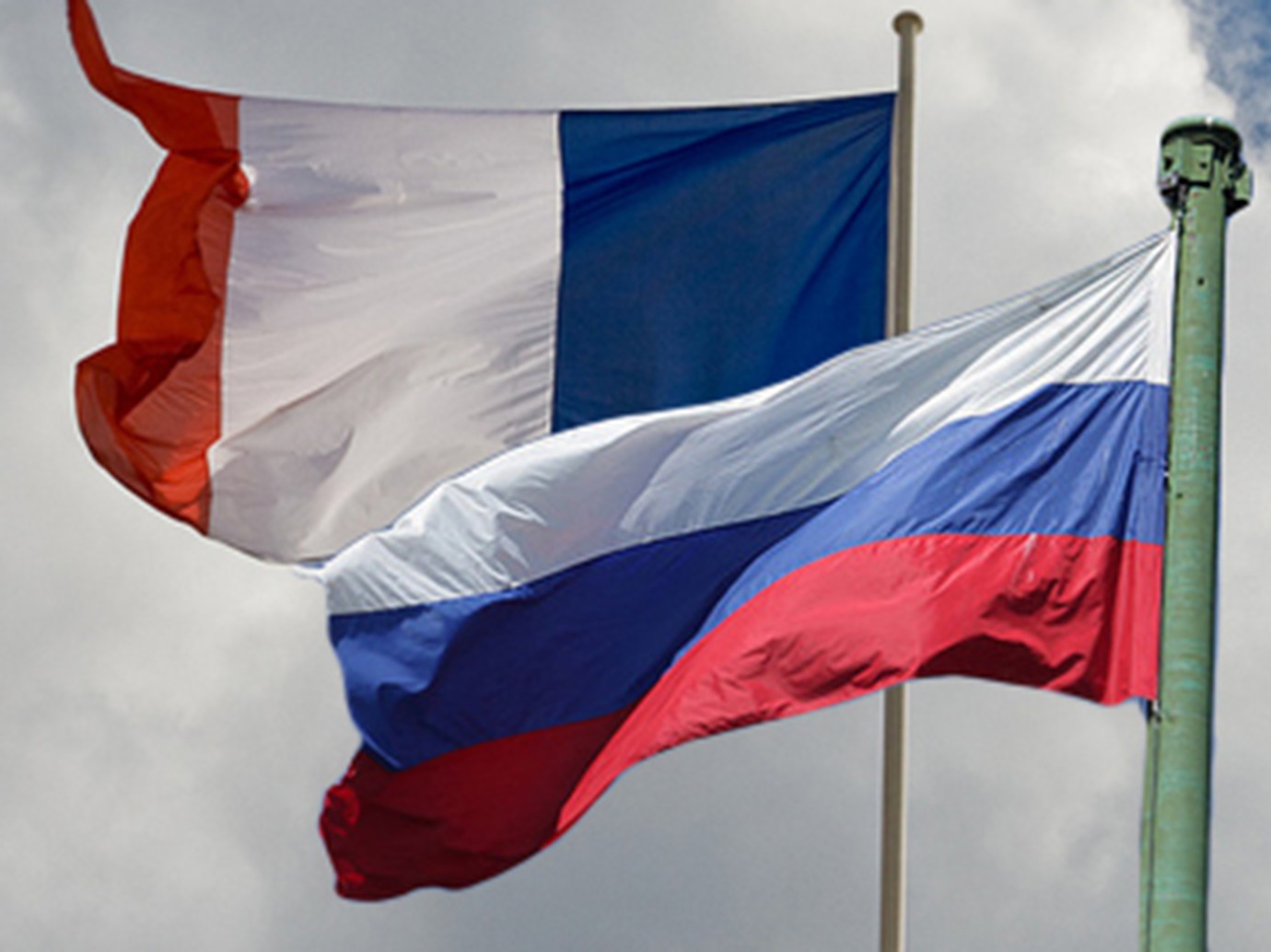флаг россии и флаг франции в чем разница
