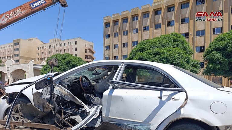  بالصور: انفجار  سيارة وسط سوريا وإصابة 3 أشخاص