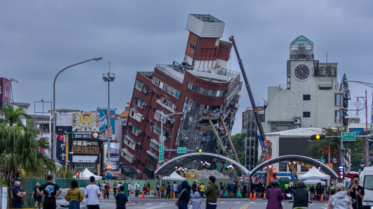زلزال عنيف جداً يضرب تايوان
