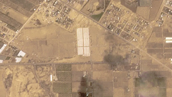 صور الأقمار الاصطناعية تُظهر بناء مجمع خيام في خان يونس