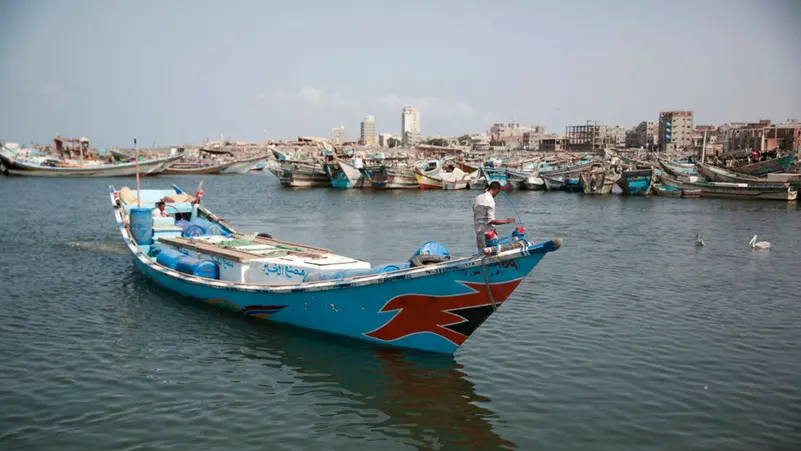 اليمن يدفع فاتورة هجمات الحوثي: آلاف الصيادين من دون عمل 